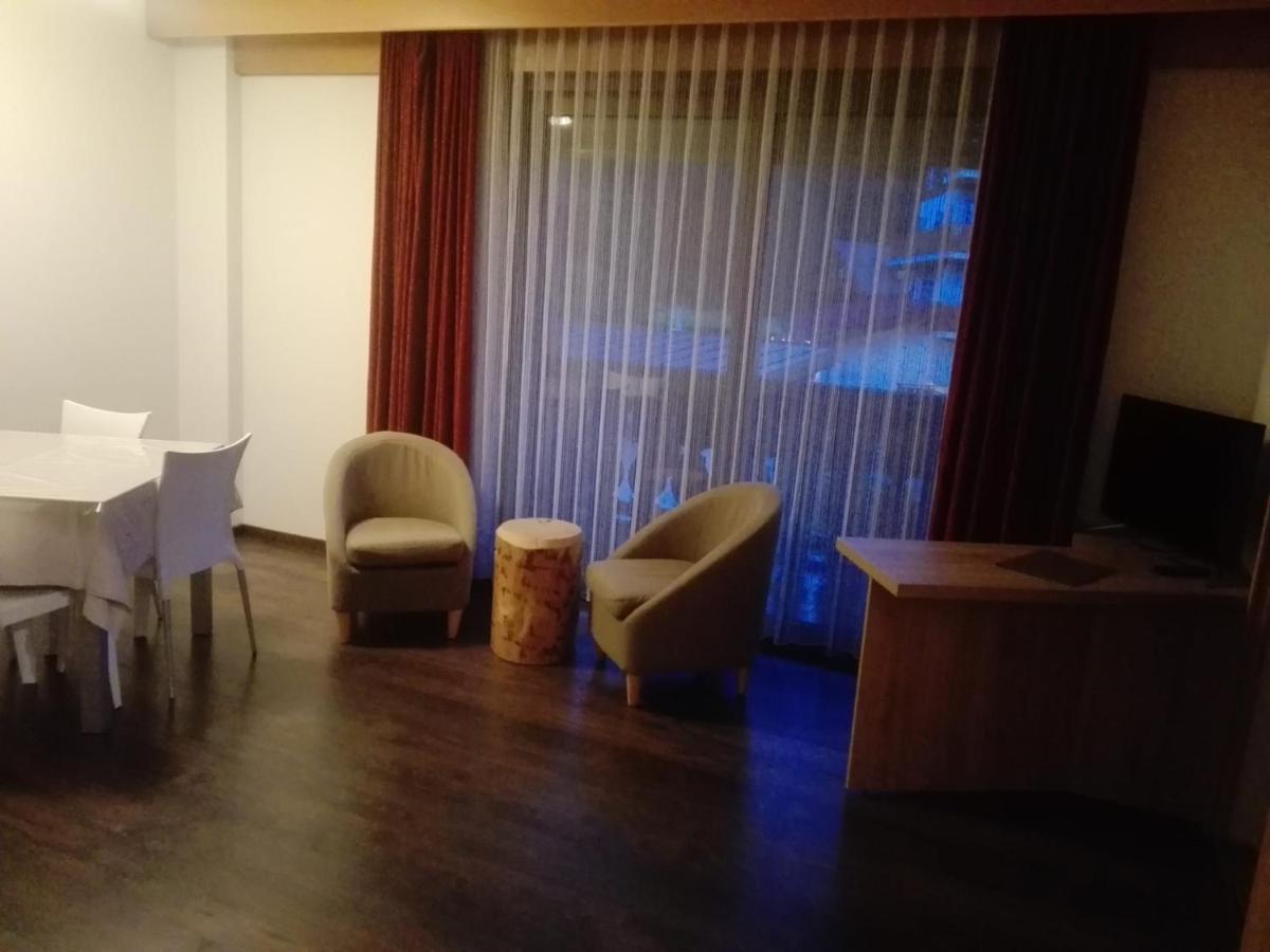 Hotel Anda Pozza di Fassa Exterior foto