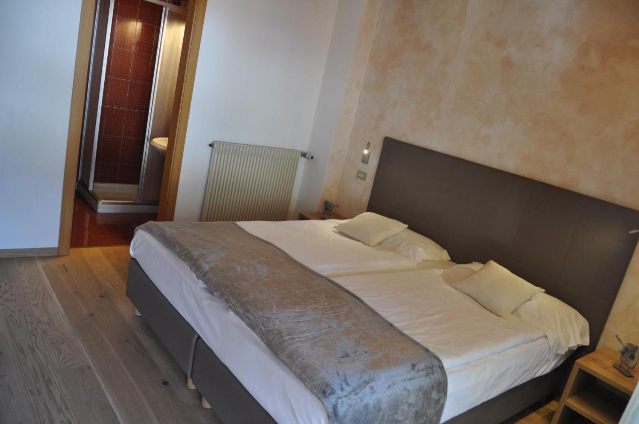 Hotel Anda Pozza di Fassa Exterior foto