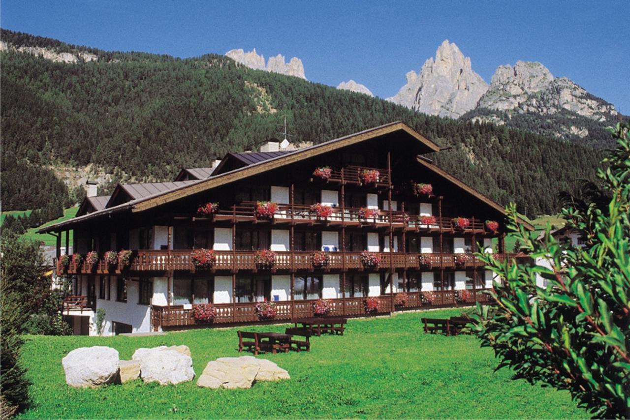 Hotel Anda Pozza di Fassa Exterior foto